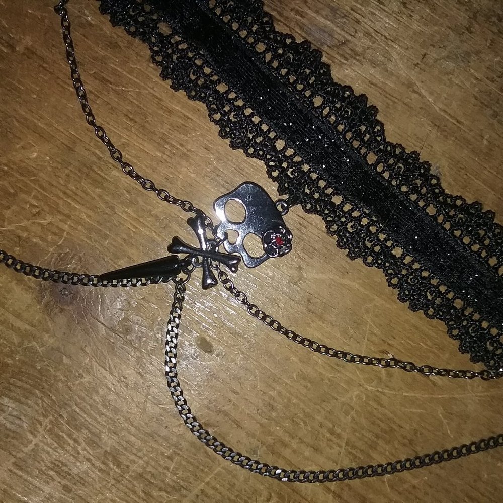 Choker Necklace